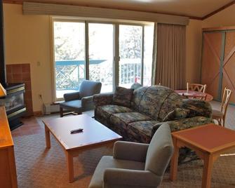 Rock Creek Resort - Red Lodge - Living room
