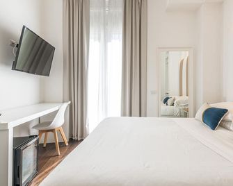 Pley Cagliari Boutique Suites - Cagliari - Bedroom