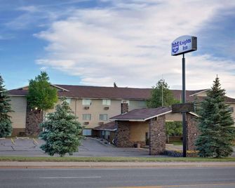 Affordable Inns Evanston - Evanston - Building