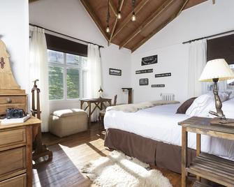 Hotel Boutique La Yegua Loca - פונטה ארנס - חדר שינה