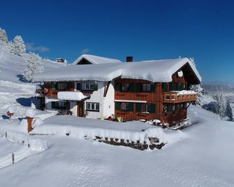 bi dr Gondamaika - Hirschegg - Budynek