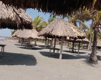 Hotel Rancherio Shangai - Cedro - Playa