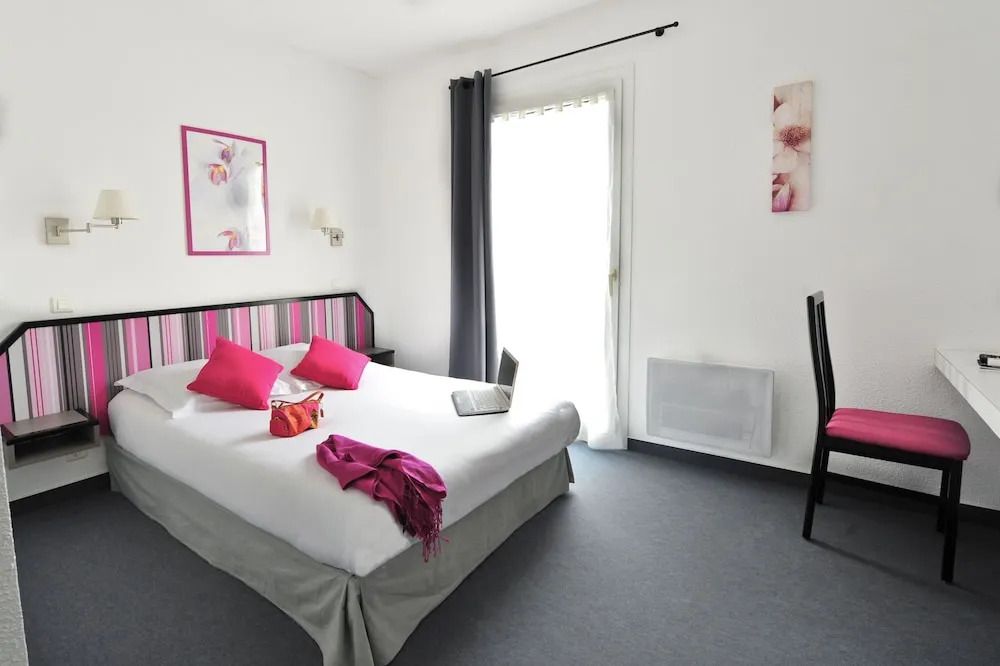 آمادور هوتل