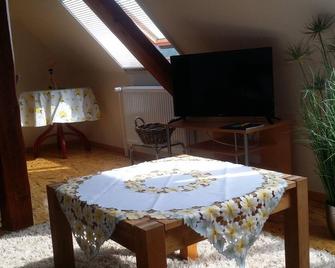 Ferienwohnung-Panoramablick - Gemünden an der Wohra - Gebäude