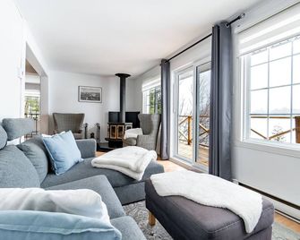 Le Thémis Lac Foyer Wifi Pêche Tv Bbq - Chertsey - Salon