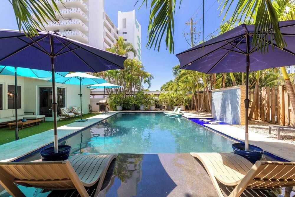 150 Steps to the Ocean! Salt water pool! - Fort Lauderdale - Piscina