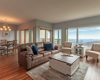 Wintergreen Resort Home With Blue Ridge Views - Roseland - Sala de estar