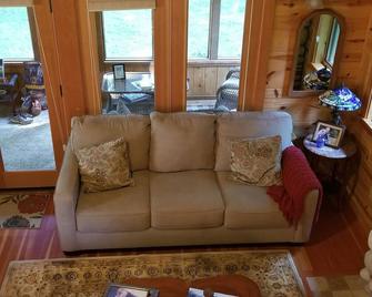 Log Cabin Inn Mckenzie Riverfront Cabin, Newly Built - Blue River - Sala de estar