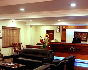 Souparnika Inn - Kottakkal - Front desk