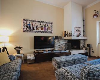 B&B L'Albero Dei Limoni - Portoscuso - Huiskamer