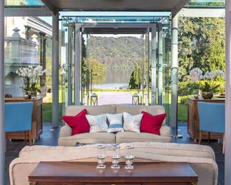 فندق ذي بيلسفيلد - بونيس-اون-ويندرمير - شرفة مرصوفة