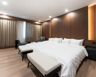 Shilla Legacy Hotel - Gyeongju - Habitación