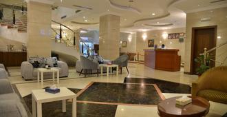 Dar Al Shohadaa Hotel - Medine - Lobi
