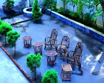Cocoland Heritage Beach Resort - Thiruvananthapuram - Patio