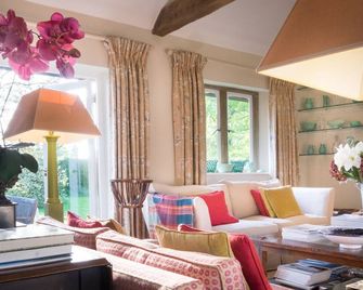 The Old Post Office - Adlestrop - Kingham - Living room