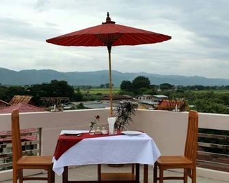 Golden Dream Hotel - ื ืืื ื ืฉืืื - ืืจืคืกืช