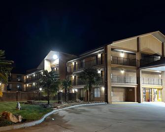 American Inn and Suites - Atlanta Airport Jonesboro I-75 - Jonesboro - Building