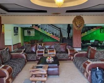 Newstead Hotel Naivasha - Naivasha - Area lounge