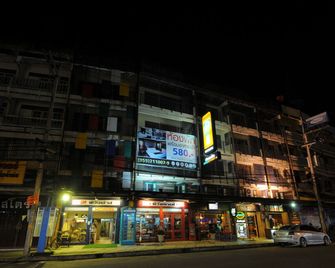 P1 House - Phitsanulok - Bygning