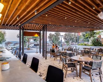 Sellada Beach - Perissa - Restaurante