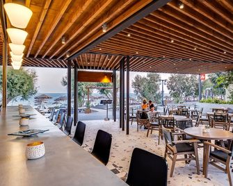 Sellada Beach - Perissa - Restaurant