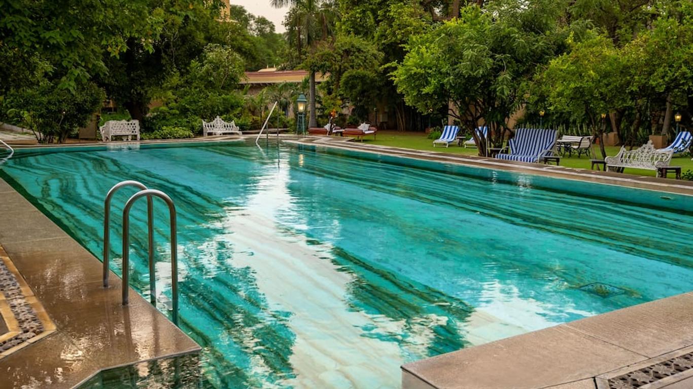 Hotel Narain Niwas Palace
