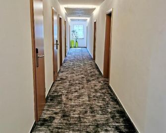 Hotel-Gasthaus zur Eiche - Hausach - Pasillo