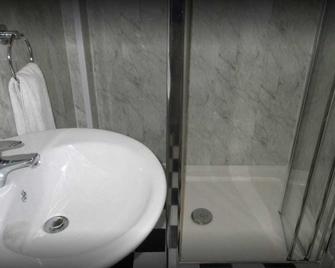 Rivers Vale - Blackpool - Bathroom