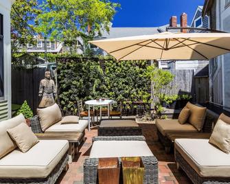 Pilgrim House - Provincetown - Patio