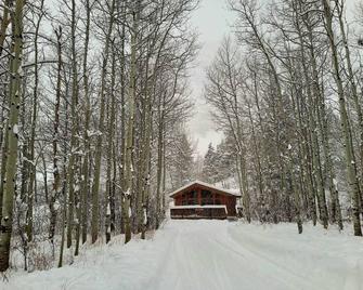 Crowsnest River Chalet - Eagle - Crowsnest Pass