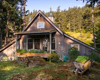 Cottage-In-The-Barn On Dragonfly Farm - Eastsound - Building