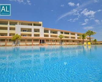 Millennium Plaza Al - Quarteira - Zwembad