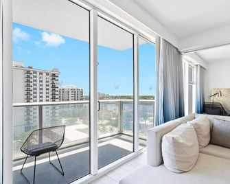 Oceanview Luxury, Resort Access, Sleeps 6 2br 2ba - Vista Mar By Homestakes Stays - Fort Lauderdale
