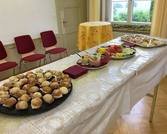 Bildungszentrum Burgbuhl - Schwarzenburg - Buffet