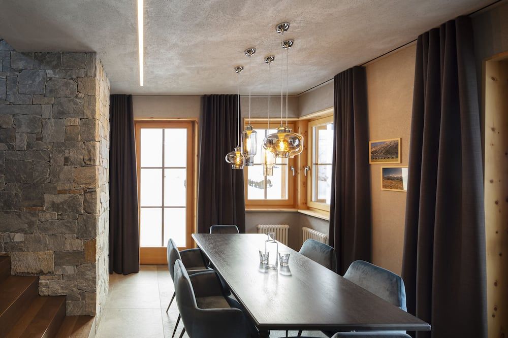 Chalet Cirmolo - ליביניו - חדר אוכל