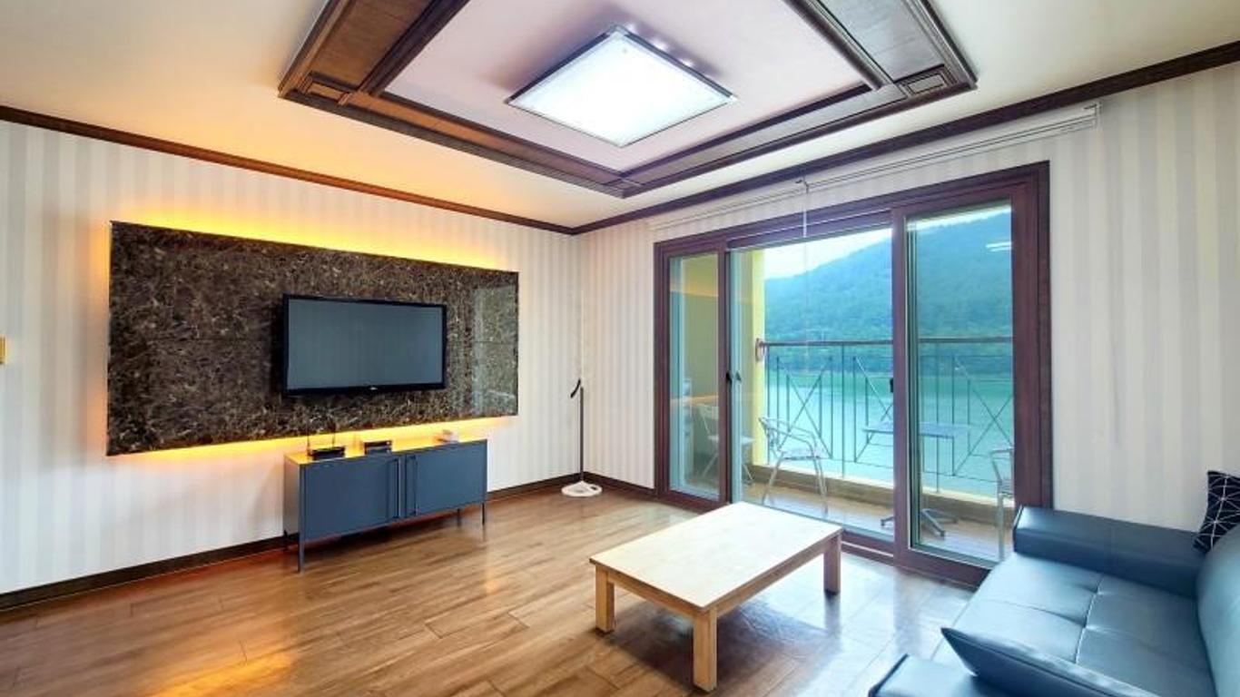 Tongyeong Sea Star Pension