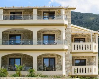 Adams Hotel - Parga - Building