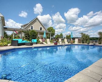 Stuart Manor Bed and Breakfast - Carlisle - Pool