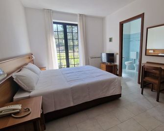 호텔 몬테그리노 레이크뷰 - 몬테그리노 발트라바글리아 - 침실