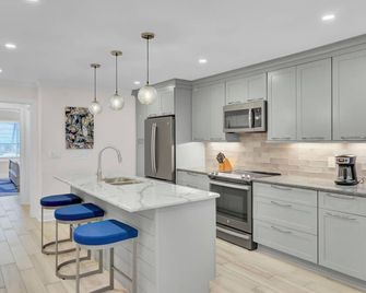 Beach Club Villa 25 by Wild Dunes, Oceanfront - Isle of Palms - Keuken