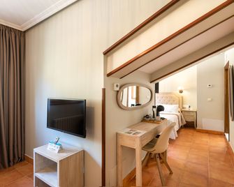 Logis Hotel Restaurante La Casa de Juansabeli - Las Arenas