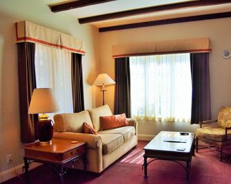 Vineyard Country Inn - Saint Helena