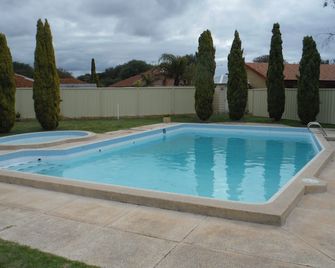 Restawile Motel - Busselton - Pool