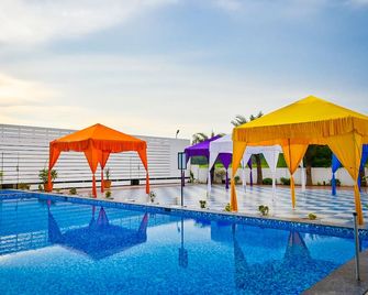 Hotel Laxmi Empire - Margao - Pool