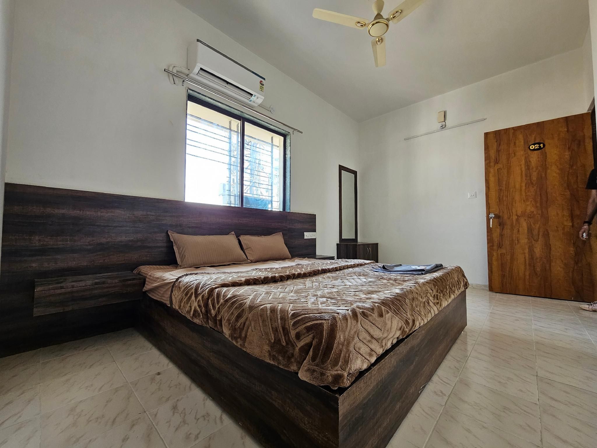 Hotel Regency - Nashik - Bedroom