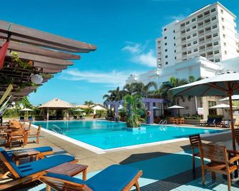 Lexis Port Dickson - Port Dickson - Pool