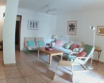 Apartamentos Vacacionales Atlanterra - Zahara de los Atunes - Living room