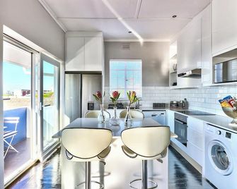 The Villa Rosa Guesthouse - קייפ טאון - מטבח