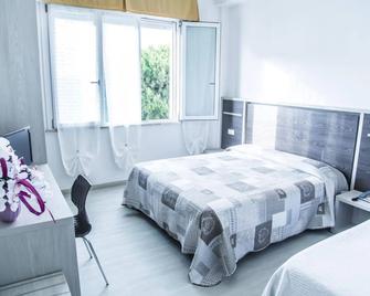 Hotel Dafne - Ravenna - Bedroom