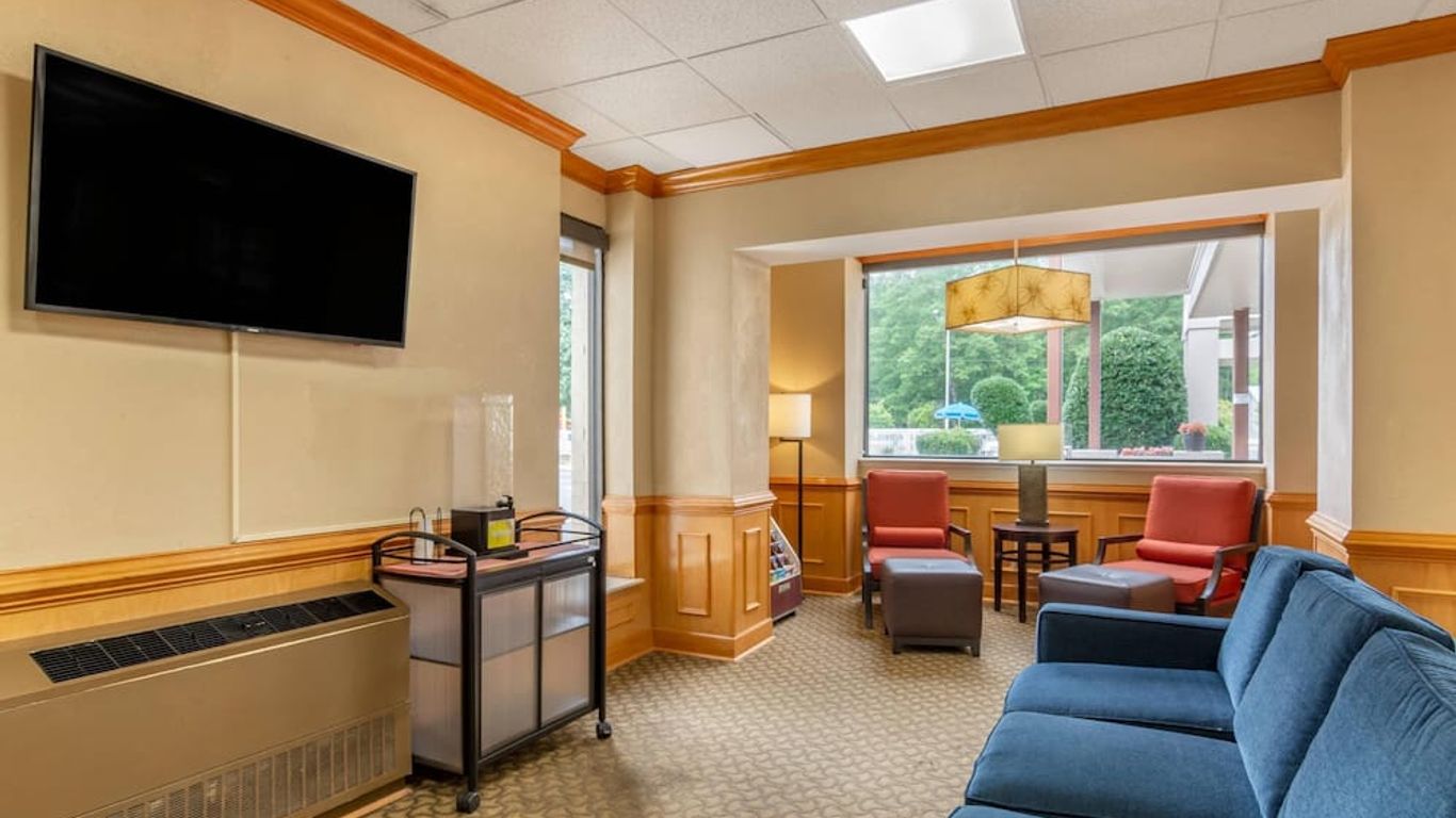 Comfort Inn Petersburg Fort Lee Area